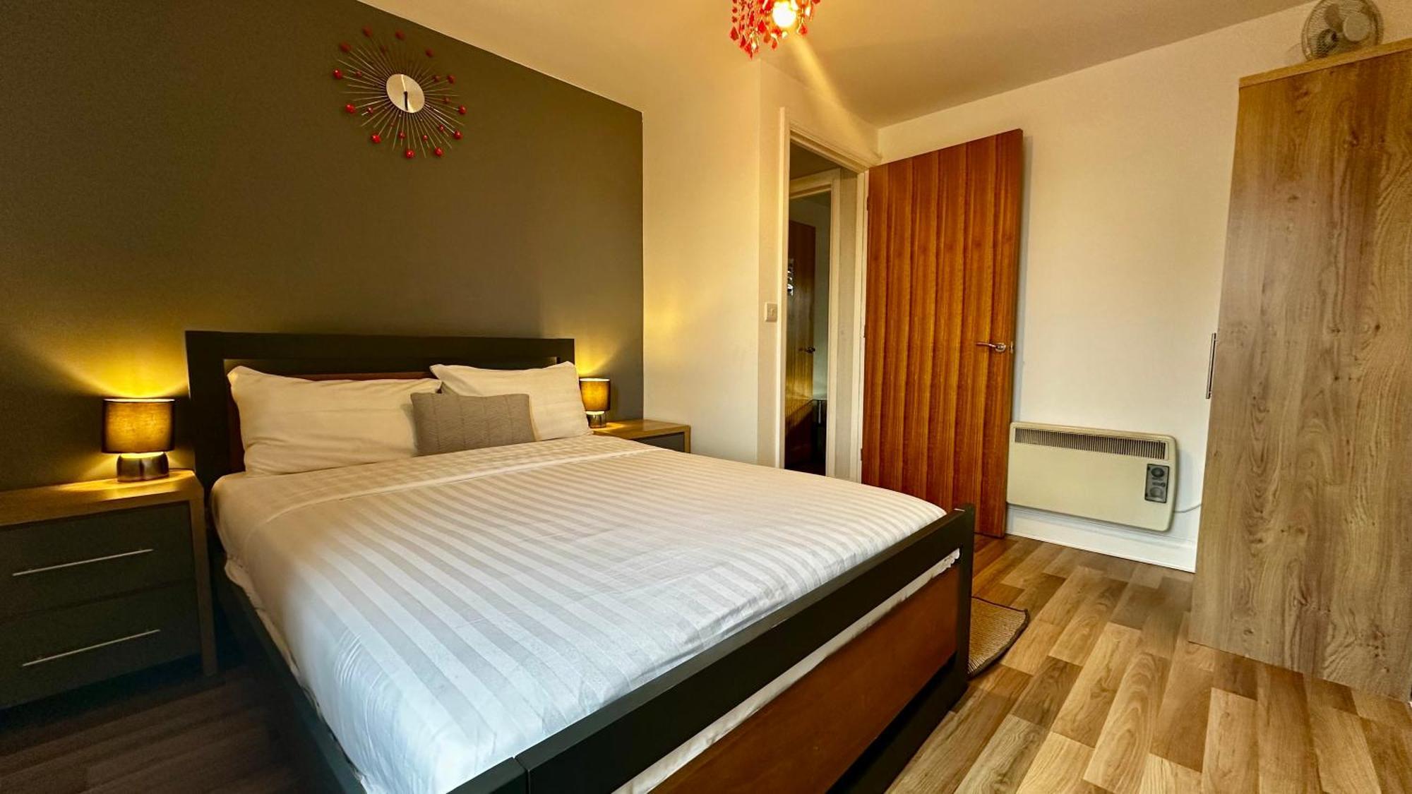 Two Bedroom Flat Town Centre 콜체스터 외부 사진